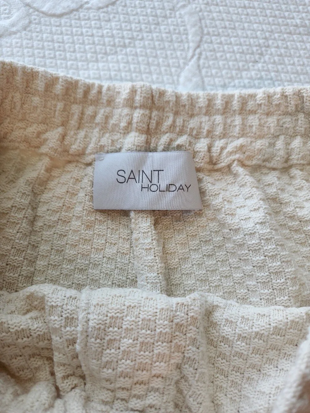 High-Waist Cream Textured Knit Women's Shorts with Elastic Waist